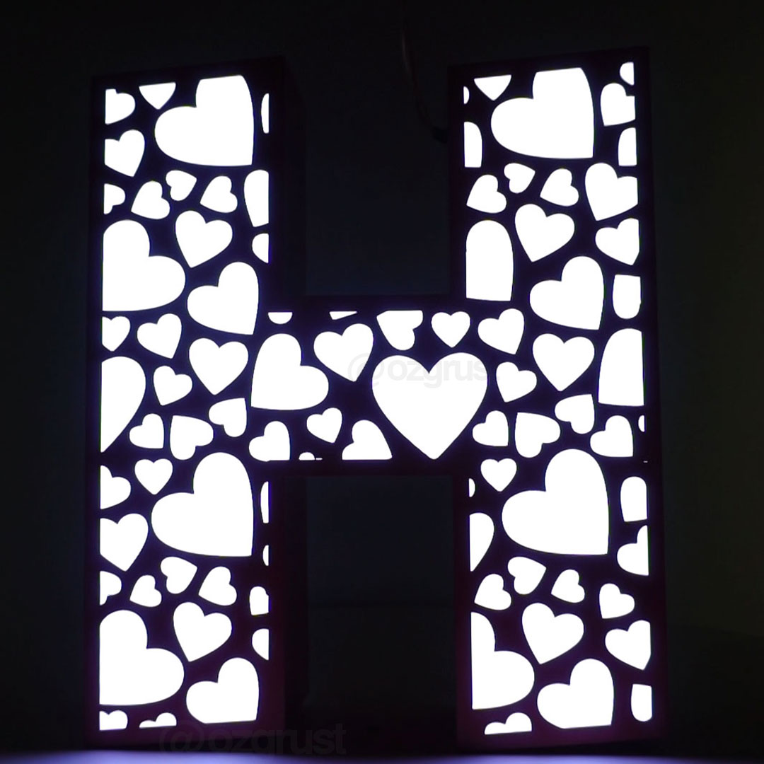 model-29-kalp-desenli-fileli-paslanmaz-kutu-harf4