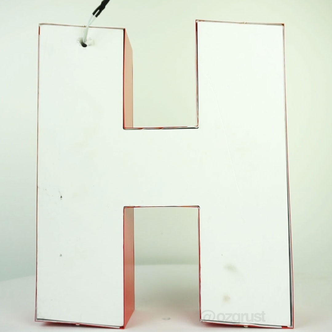 model-29-kalp-desenli-fileli-paslanmaz-kutu-harf5