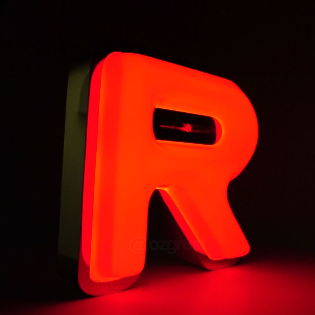 model-36-bombe-vakumlu-pleksi-fileli-paslanmaz-kutu-harf6